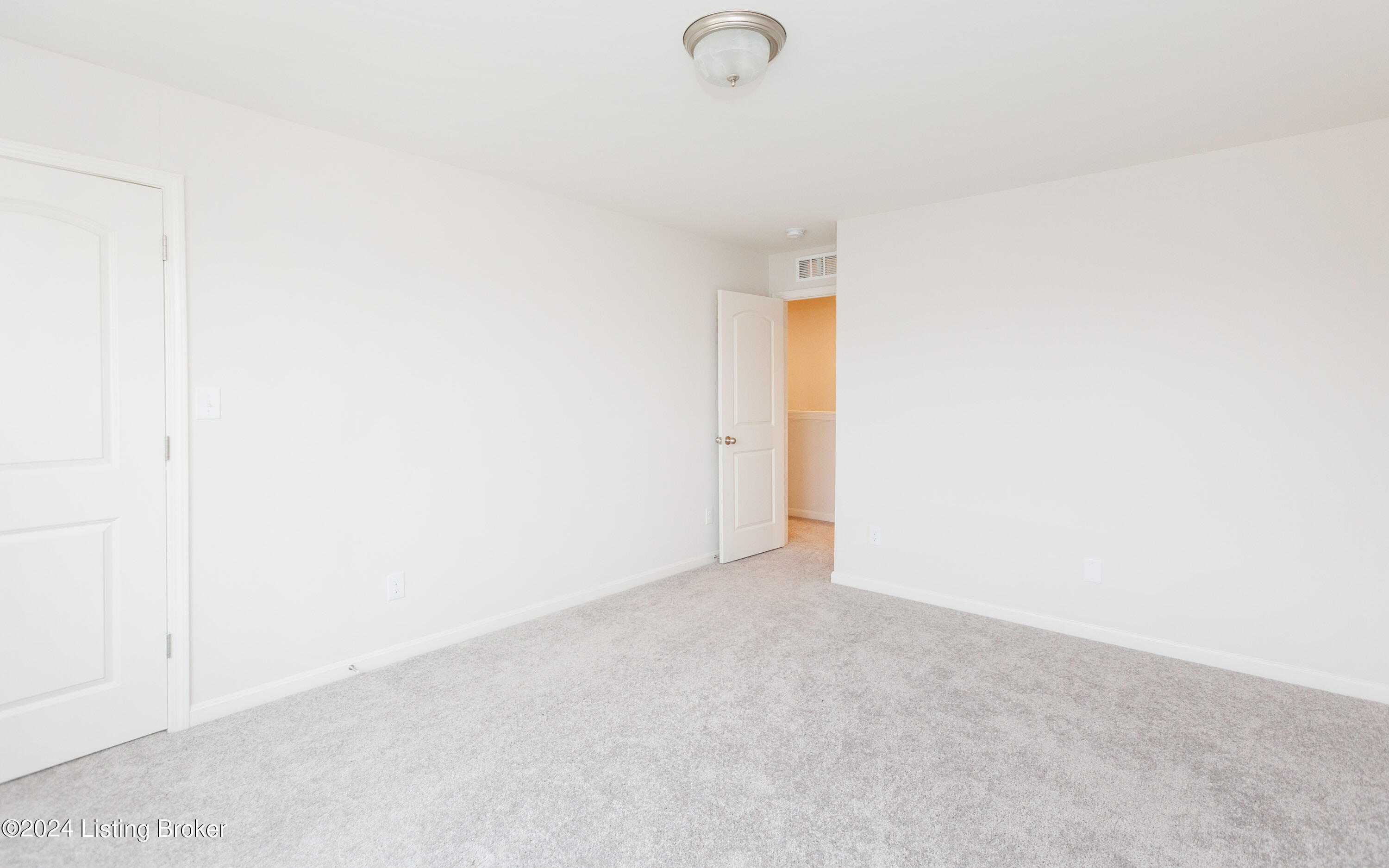 8414 Gateway Run Road Louisville, KY 40229 - Photo 17 of 44 Gateway_018