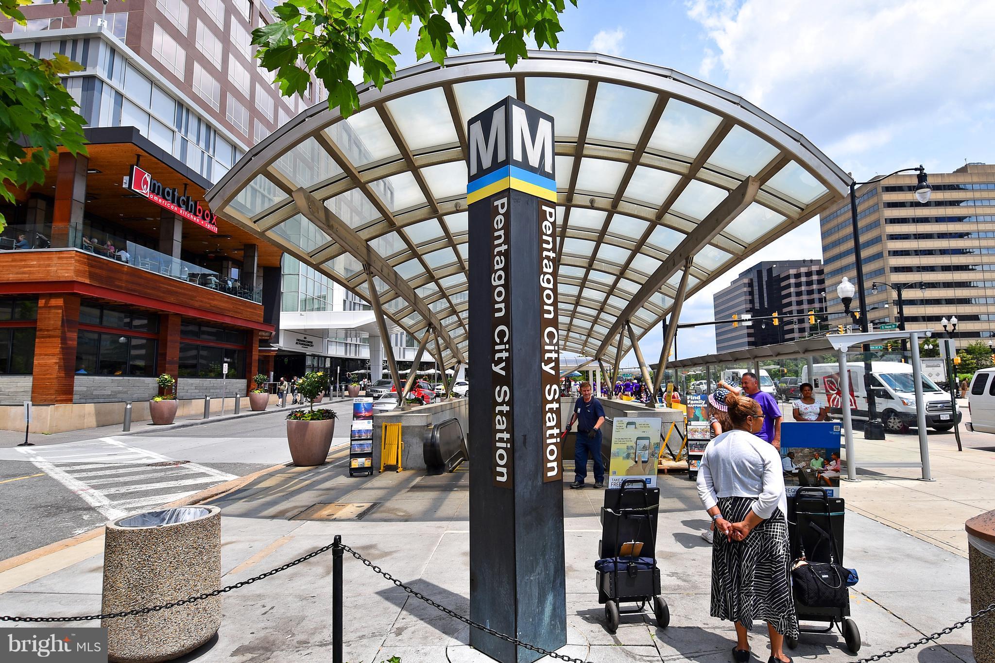 Pentagon City Metro