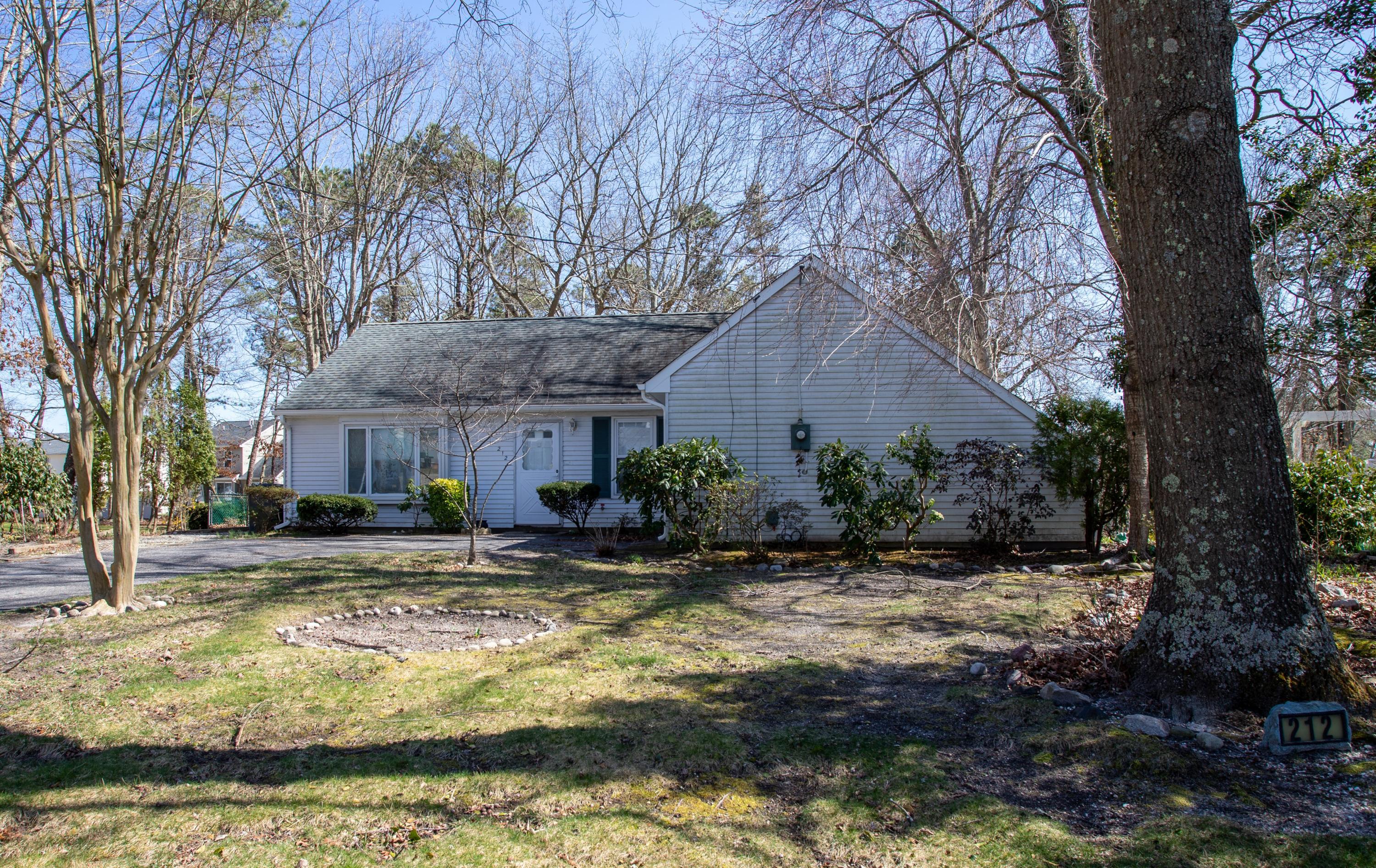 212 Spray Road Manahawkin, NJ 08050 - Photo 2 of 17 IMG_0681-HDR