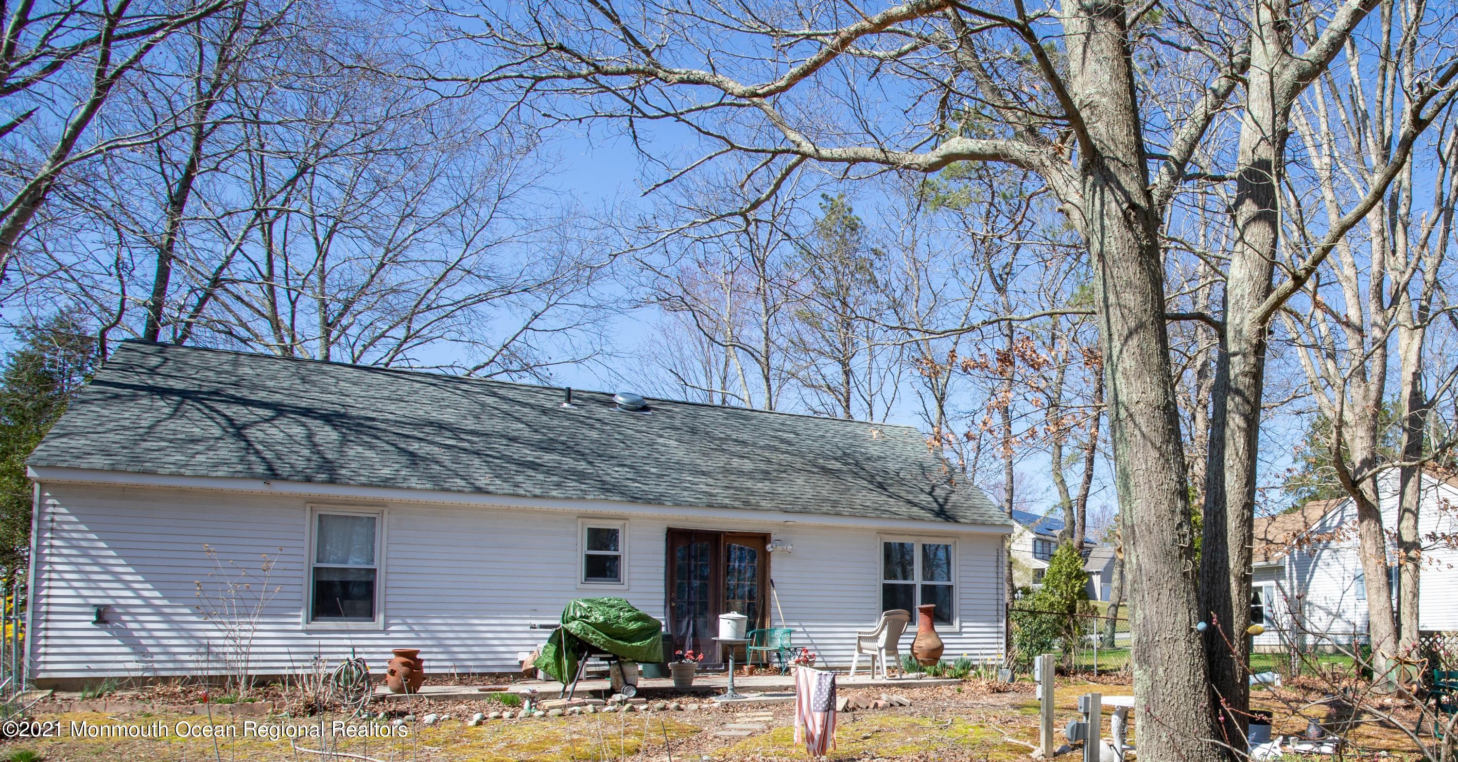 212 Spray Road Manahawkin, NJ 08050 - Photo 14 of 17 IMG_0697-HDR