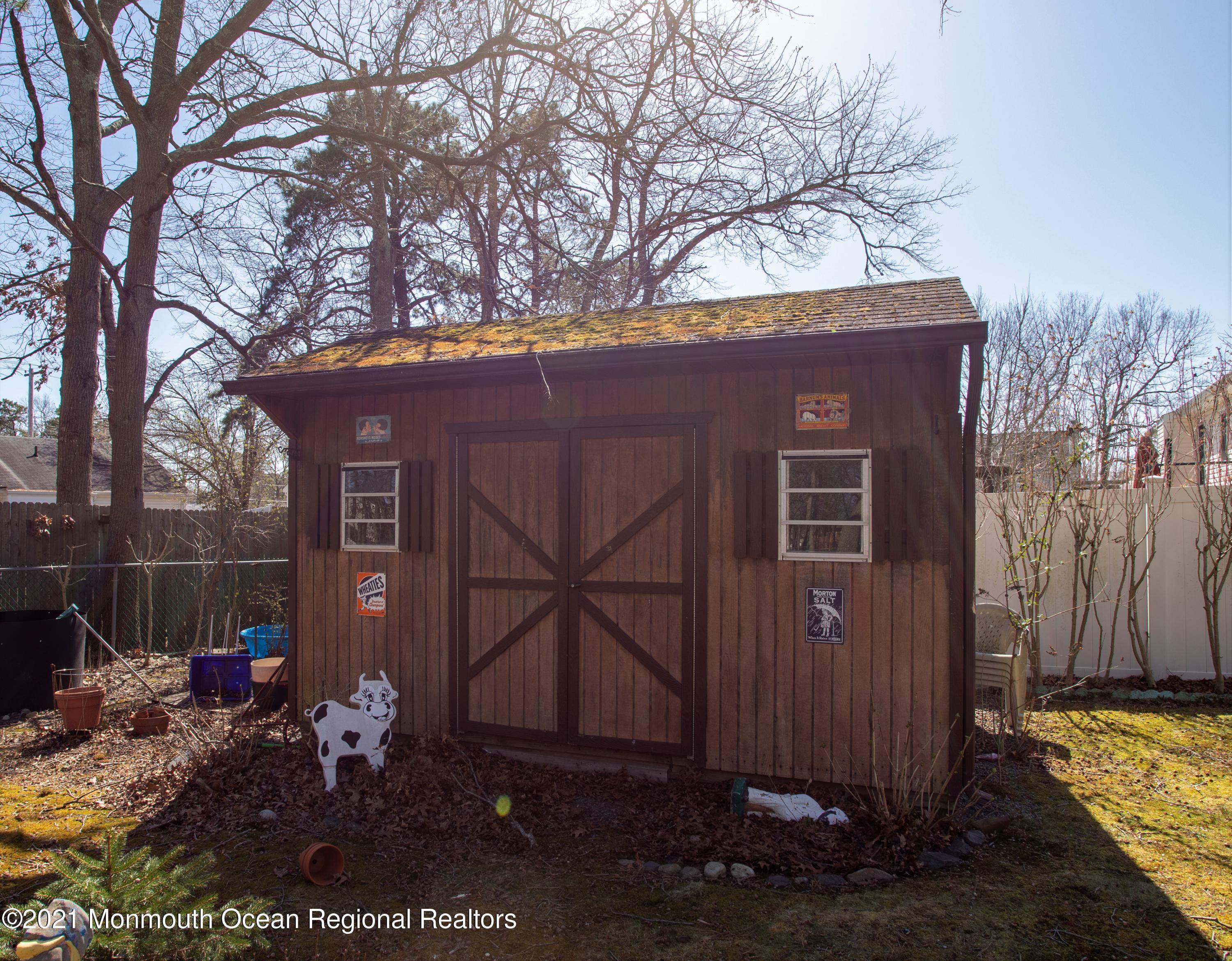 212 Spray Road Manahawkin, NJ 08050 - Photo 17 of 17 IMG_0692-HDR
