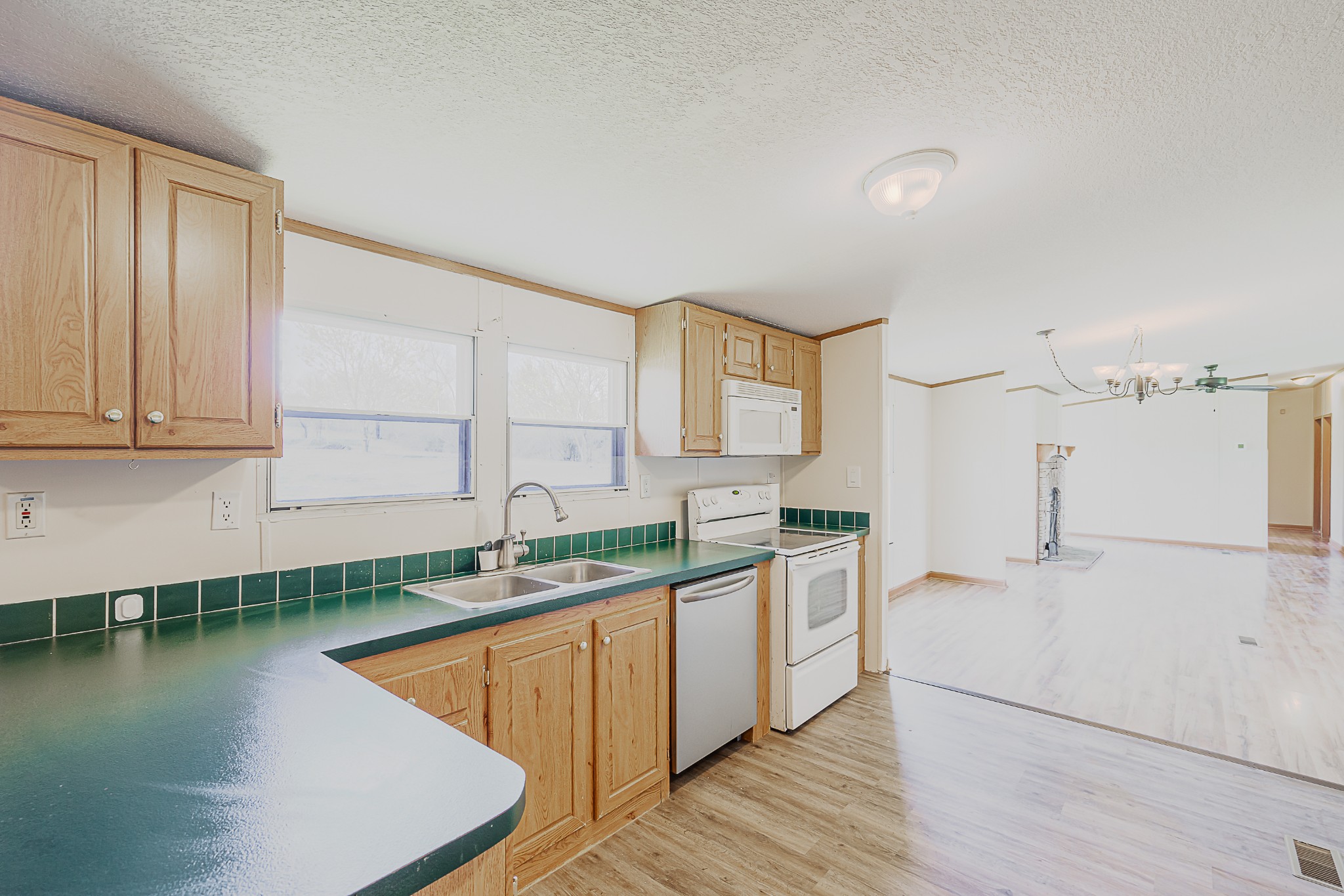 1210 Ben Collier Road Charlotte, TN 37036 - Photo 5 of 31 Gallery Image 5