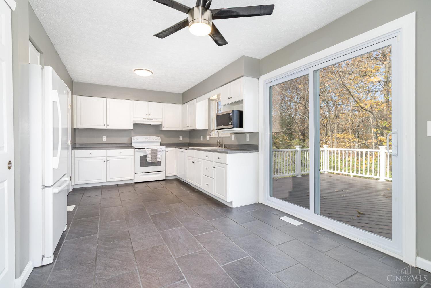2354 Neeb Road Cincinnati, OH 45238 - Photo 8 of 33