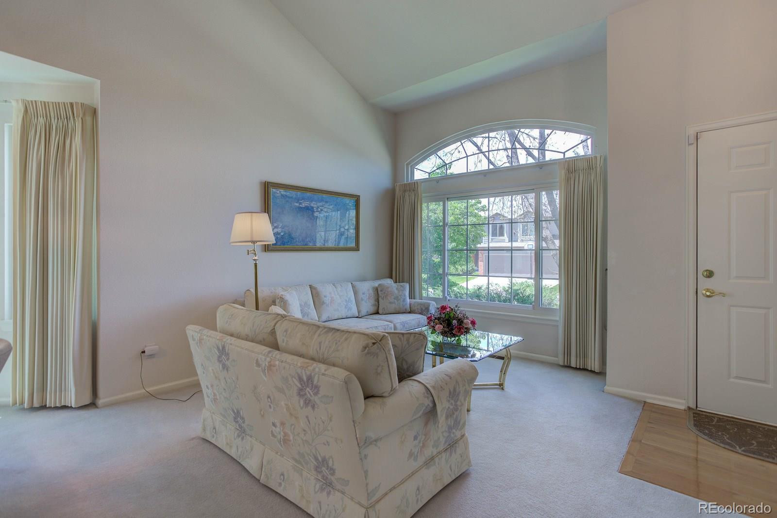 10053 Silver Maple Circle Highlands Ranch, CO 80129 - Photo 4 of 34 Gallery Image 4