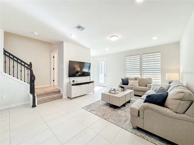 $404,900 | 10976 Leafshore Loop, Orlando, FL 32829