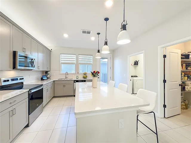 $404,900 | 10976 Leafshore Loop, Orlando, FL 32829