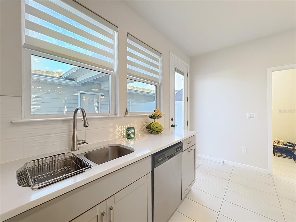 10976 Leafshore Loop Orlando, FL 32829 - Photo 25 of 70