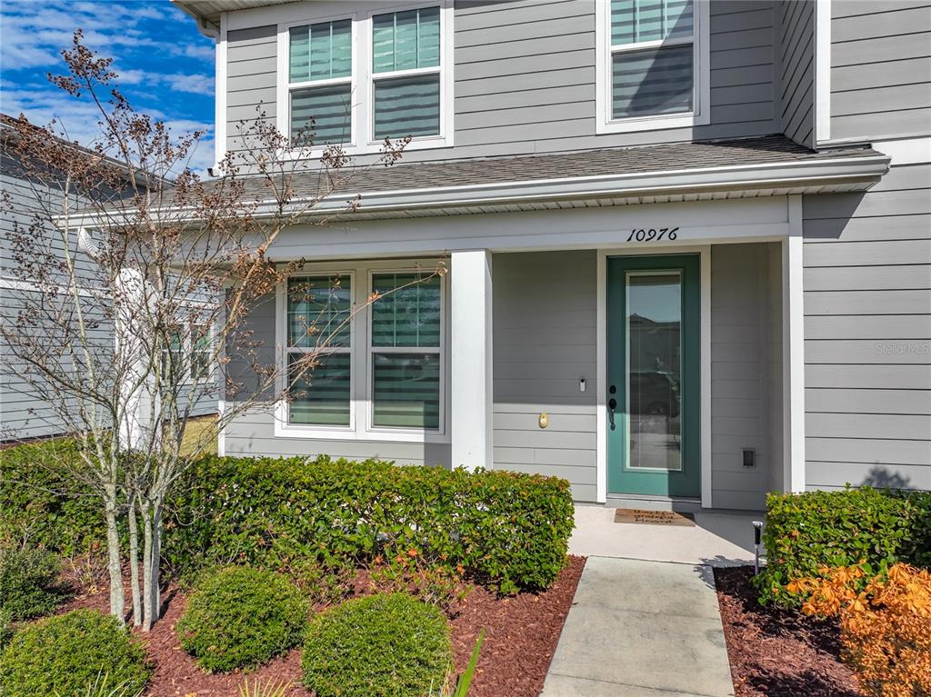 10976 Leafshore Loop Orlando, FL 32829 - Photo 3 of 70 front view of a house