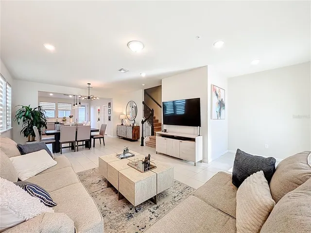 $404,900 | 10976 Leafshore Loop, Orlando, FL 32829