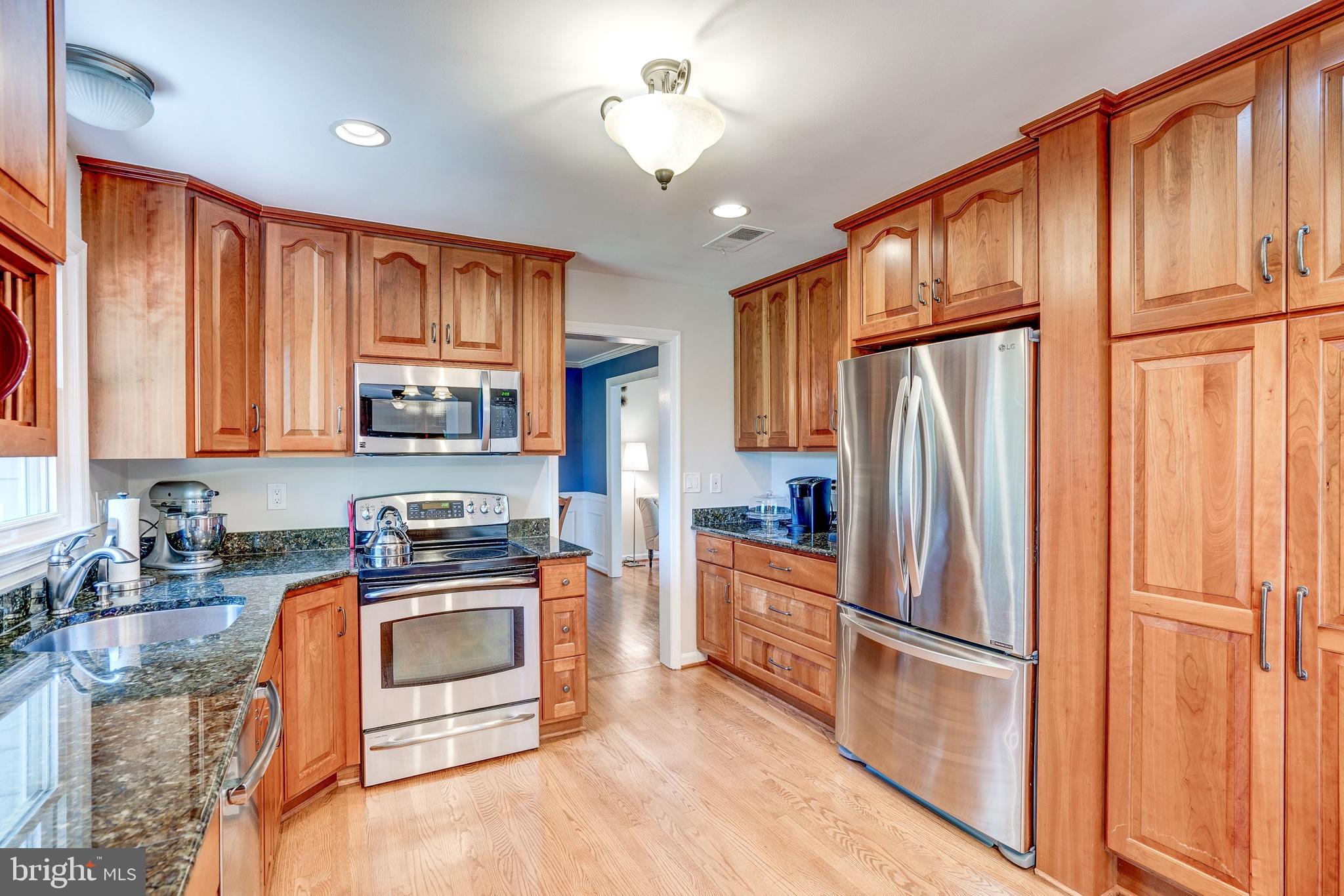 921 Riva Ridge Drive Great Falls, VA 22066 - Photo 15 of 44 recent fridge, dishwasher, washer