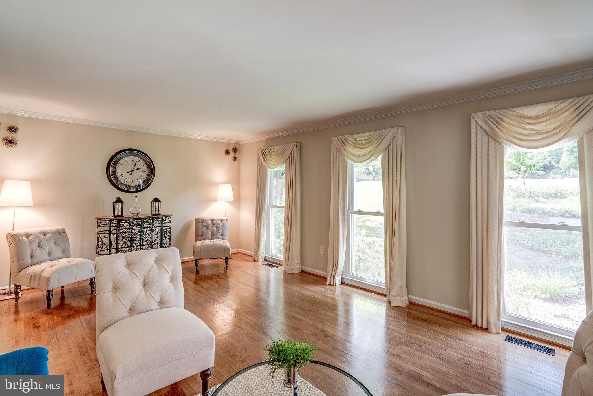 921 Riva Ridge Drive Great Falls, VA 22066 - Photo 8 of 44 good flow for entertaining or daily living