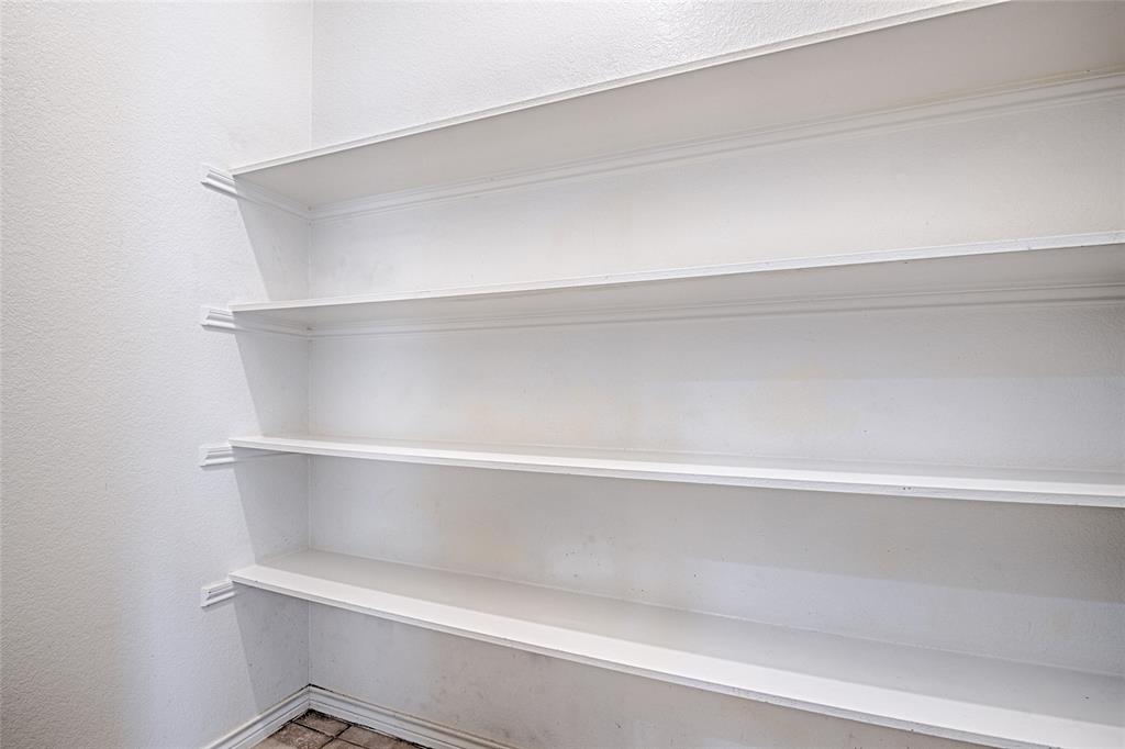 7681 Glasshouse Walk Frisco, TX 75035 - Photo 11 of 28 a close up view of closet