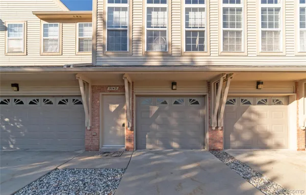 $294,900 | 5143 Parsley Drive, Utica, MI 48316