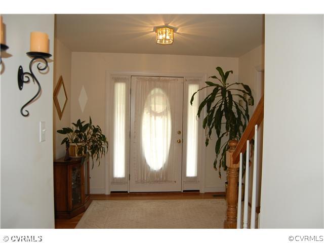 1843 State Rte 635 Midlothian, VA 23113 - Photo 11 of 22 Foyer