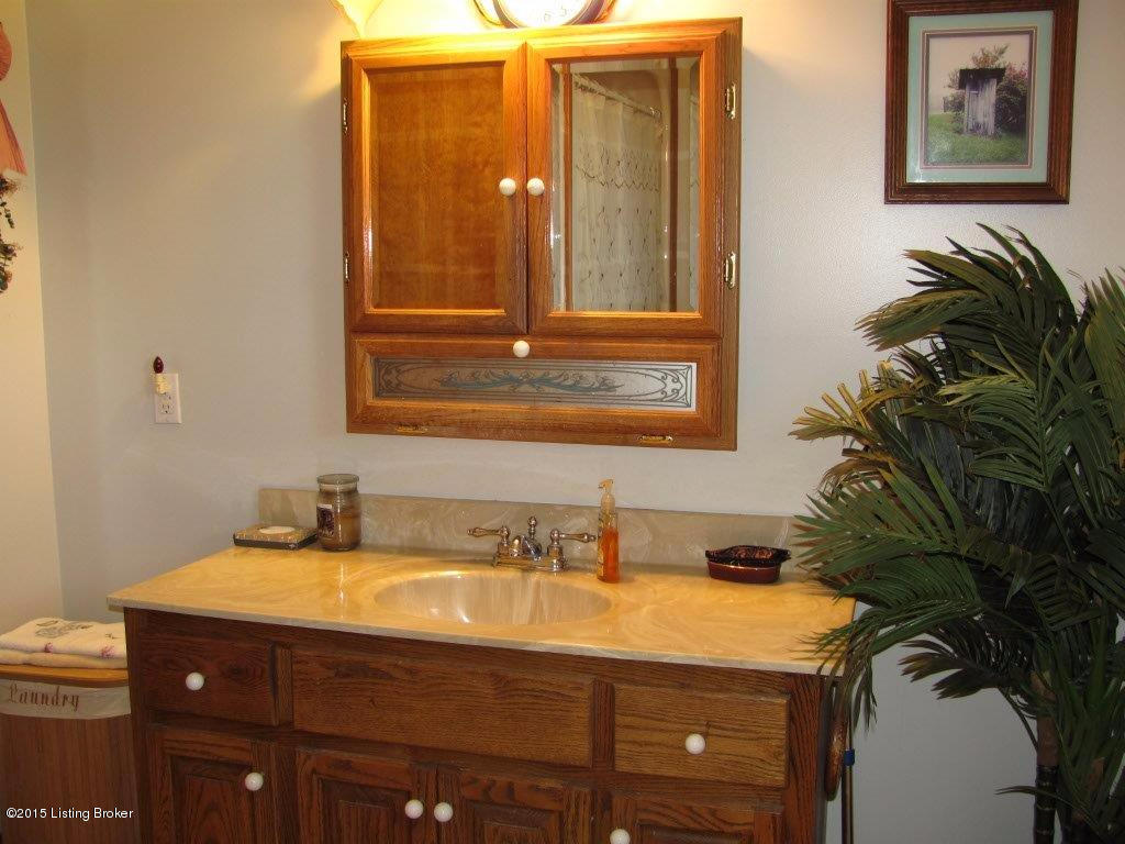 674 Miller Road Hodgenville, KY 42748 - Photo 13 of 36 IMG_7816