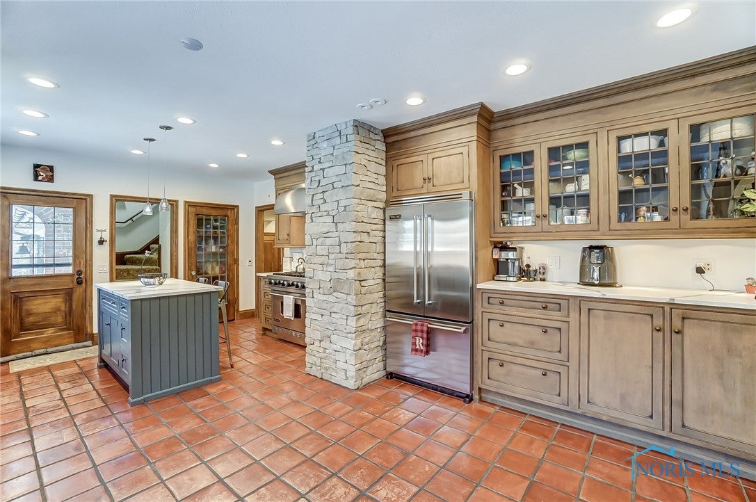 3735 Sulphur Spring Road Toledo, OH 43606 - Photo 17 of 49 Gallery Image 17
