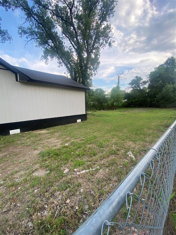324 Hogan Lane Bellmead, TX 76705 - Photo 5 of 36