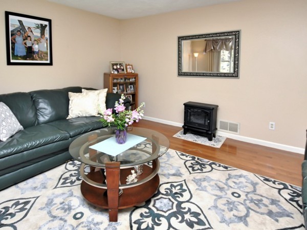 40 Tiffany Road Coventry, RI 02816 - Photo 4 of 29