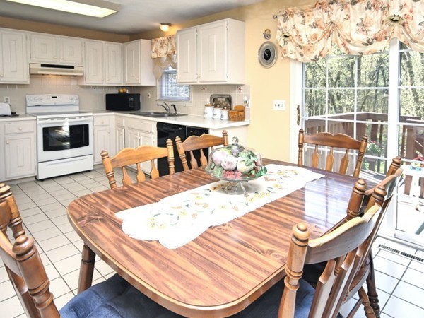 40 Tiffany Road Coventry, RI 02816 - Photo 8 of 29