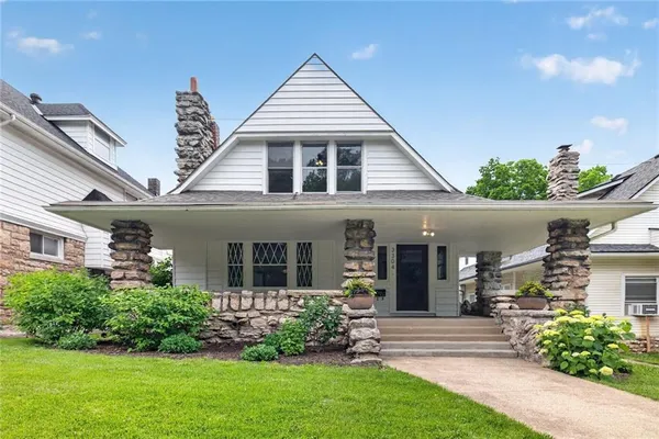 $419,000 | 3304 West Coleman Road, Kansas City, MO 64111