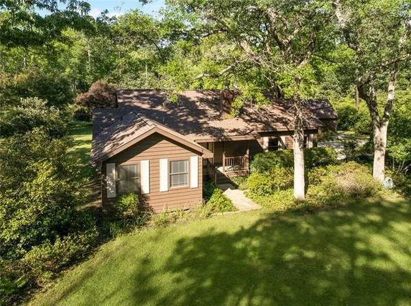 $1,219,000 | 27109 Highway 435, Abita Springs, LA 70420