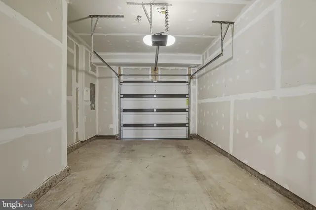 $649,000 | 20280 Newfoundland Square, Ashburn, VA 20147