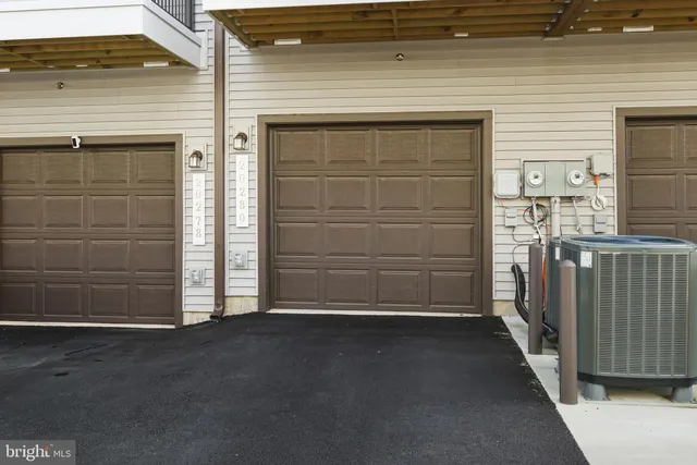 $649,000 | 20280 Newfoundland Square, Ashburn, VA 20147