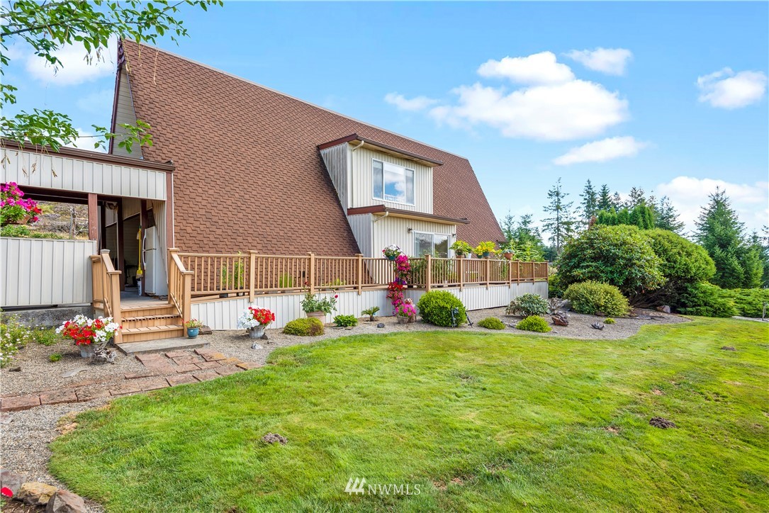 1042 Luebke Road Toutle, WA 98649 - Photo 1 of 30 Gallery Image 1