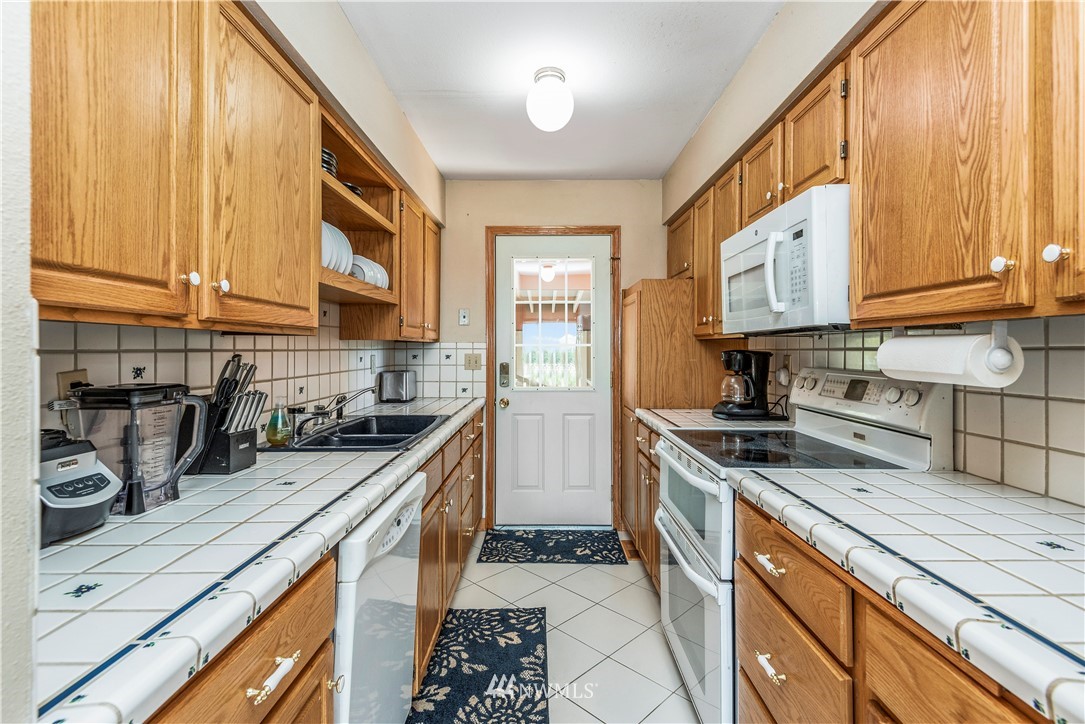 1042 Luebke Road Toutle, WA 98649 - Photo 10 of 30 Gallery Image 10