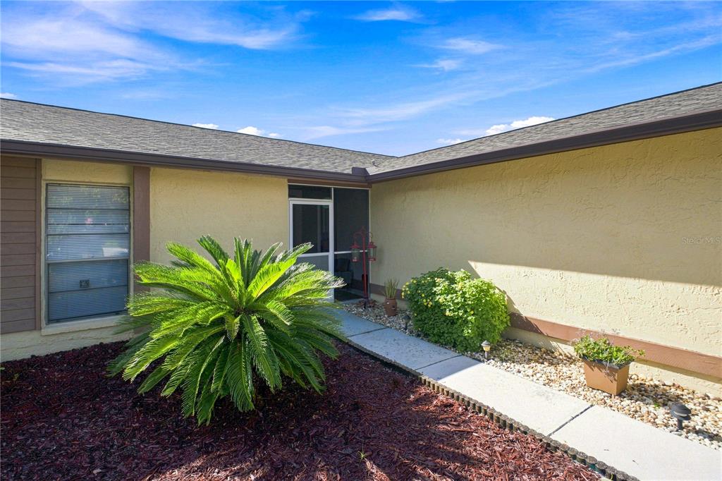 6803 Longpointe Way Tampa, FL 33615 - Photo 36 of 42 Gallery Image 36