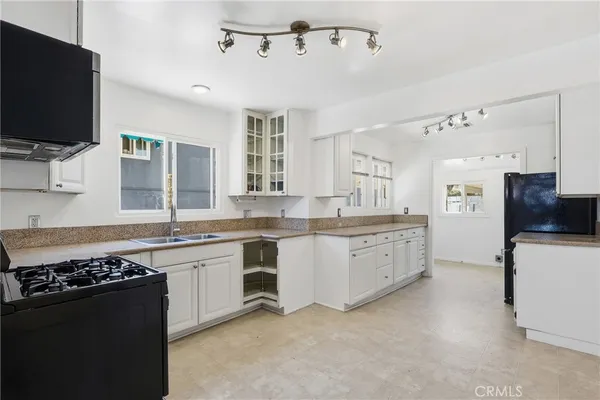 $714,900 | 1668 West Anaheim Street, Harbor City, CA 90710