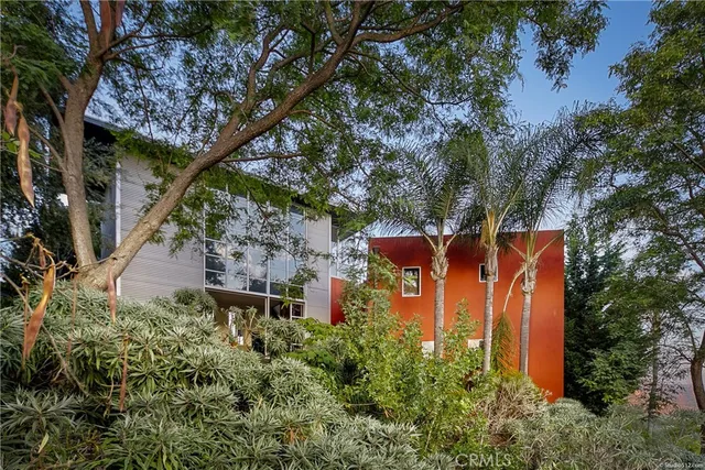 a house view with a garden