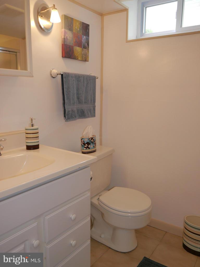 114 Rawlings Road Gaithersburg, MD 20877 - Photo 23 of 28 Bath