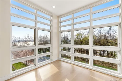 $645,000 | 30 Beekman Street, Unit 207, Beacon, NY 12508