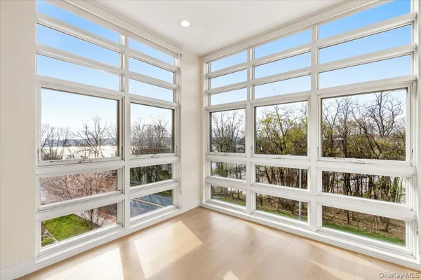 $645,000 | 30 Beekman Street, Unit 207, Beacon, NY 12508