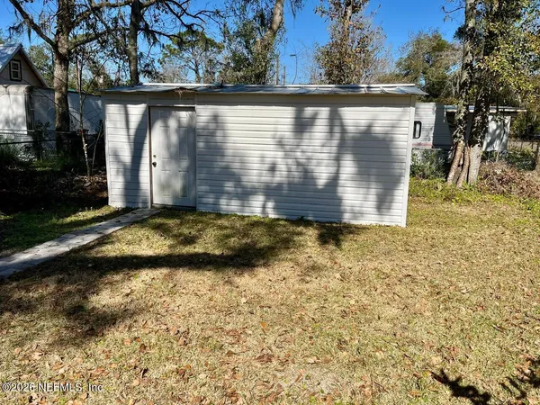 $1,400 | 8903 Hipps Road, Jacksonville, FL 32222