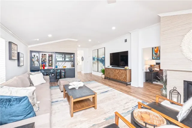 $2,998,000 | 990 Bayside Cove, Unit 609, Newport Beach, CA 92660