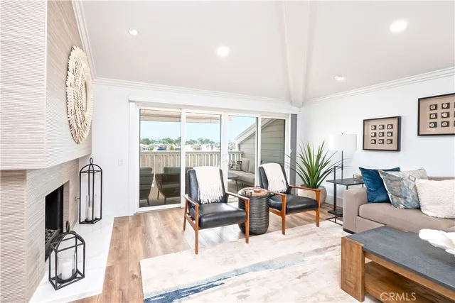 $2,998,000 | 990 Bayside Cove, Unit 609, Newport Beach, CA 92660