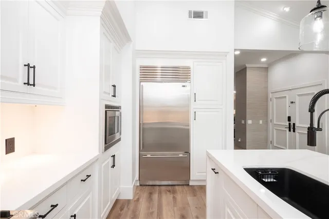 $2,998,000 | 990 Bayside Cove, Unit 609, Newport Beach, CA 92660