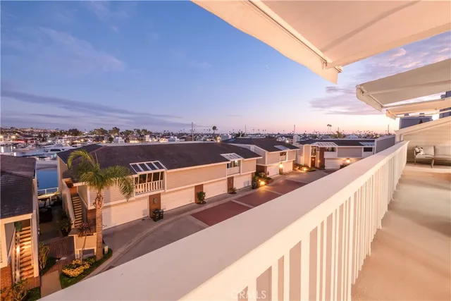 $2,998,000 | 990 Bayside Cove, Unit 609, Newport Beach, CA 92660