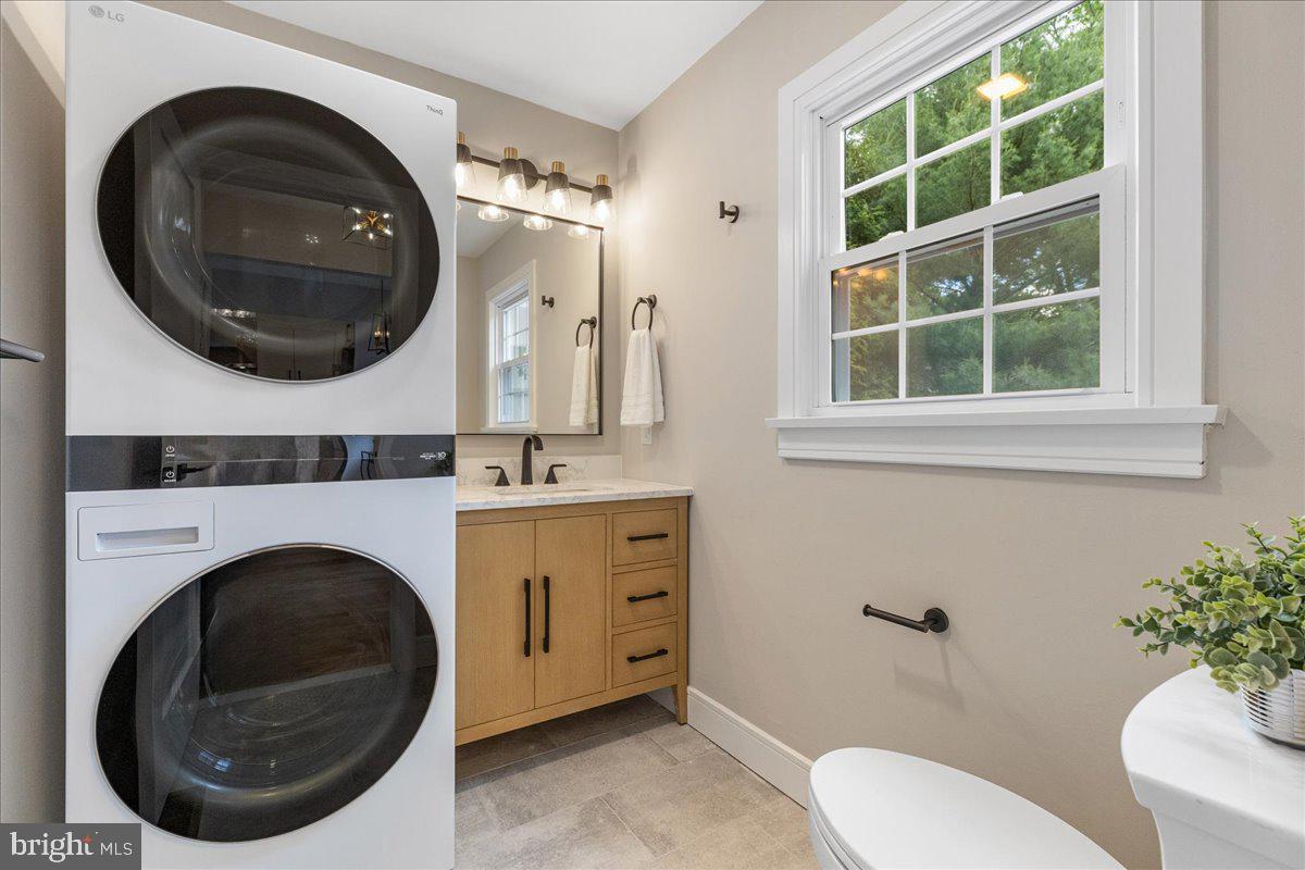 132 West Welling Avenue Pennington, NJ 08534 - Photo 11 of 32