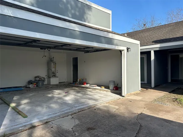 $1,900 | 11719 Pender Lane, Houston, TX 77477