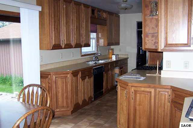 15186 Bird Road Byron, MI 48418 - Photo 5 of 9 45228-4.JPG