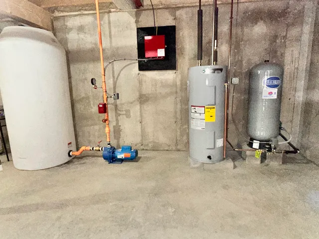 $599,900 | 325 Heath Road, Lebanon, ME 04027