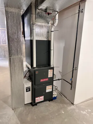 $599,900 | 325 Heath Road, Lebanon, ME 04027