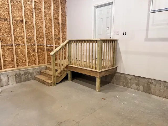 $599,900 | 325 Heath Road, Lebanon, ME 04027