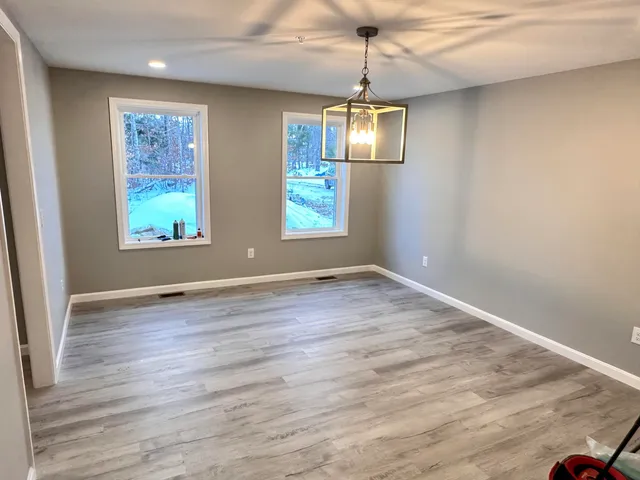 $599,900 | 325 Heath Road, Lebanon, ME 04027