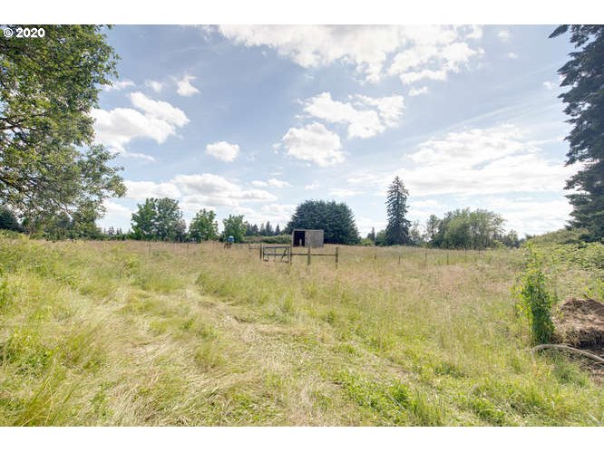 21206 Hubbard Cutoff Road Northeast Aurora, OR 97002 - Photo 31 of 32 Gallery Image 31