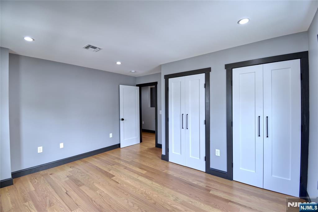 72 Hille Place Ridgefield Park, NJ 07660 - Photo 15 of 39