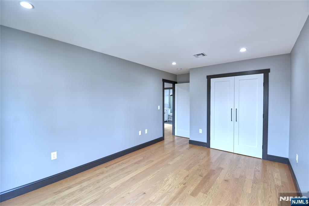 72 Hille Place Ridgefield Park, NJ 07660 - Photo 17 of 39